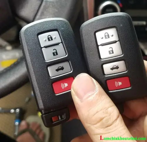 Bæ¯á»c Khá»i Äá»ng Xe Khi Chìa Khóa Thông Minh Bá» HẾt Pin Bæ¯á»c Khá»i Äá»ng Xe Khi Chìa Khóa Thông Minh Bá» HẾt Pin