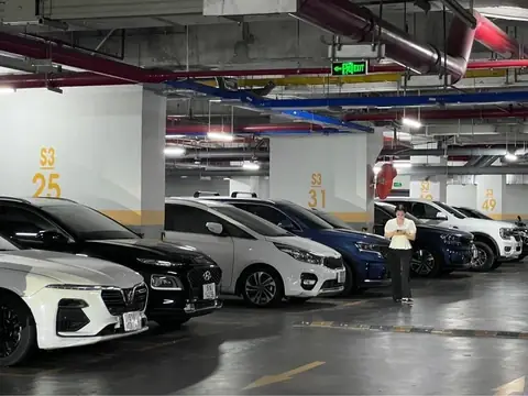 Hướng Dẫn Chi Tiết: Mua Bán & Cấp Giấy Chứng Nhận Chỗ Để Xe Ô Tô Trong Chung Cư