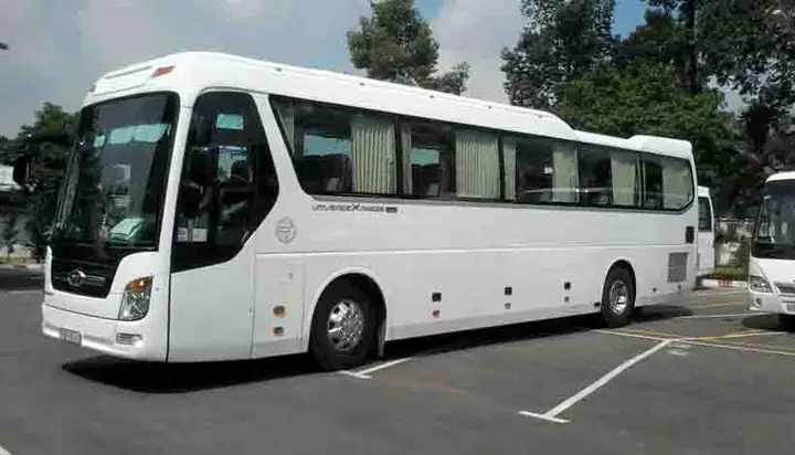 Cho Thuê Xe Ô Tô Du Lịch 45 Chỗ: Cẩm Nang Toàn Tập Cho Hành Trình Thuê Xe Tại Hà Nội