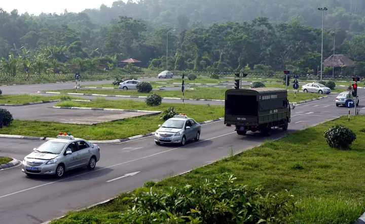 Quy Định Về Thời Gian Hành Nghề Và Quãng Đường Lái Xe