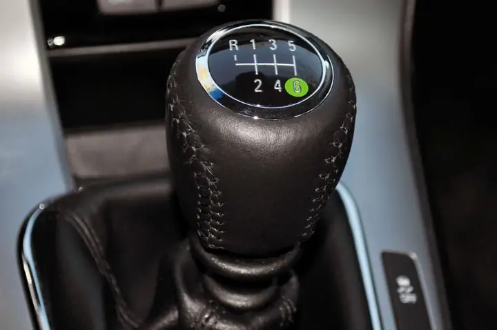 Cơ Cấu Sang Số Xe Ô Tô Số Sàn: Nguyên Lý Và Hoạt Động