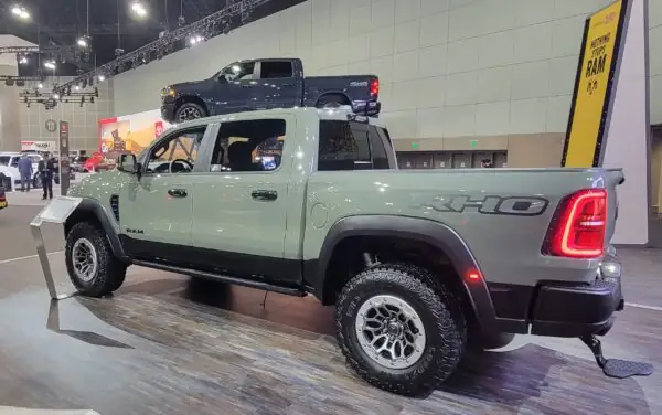 Có Hai Xe Ô Tô Tải Chở Hàng: Hướng Dẫn Toàn Diện Từ Lập Kế Hoạch Đến Vận Hành Hiệu Quả