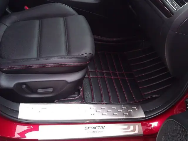 Lời Khuyên Từ Chuyên Gia Khi Trải Sàn Da Ô Tô