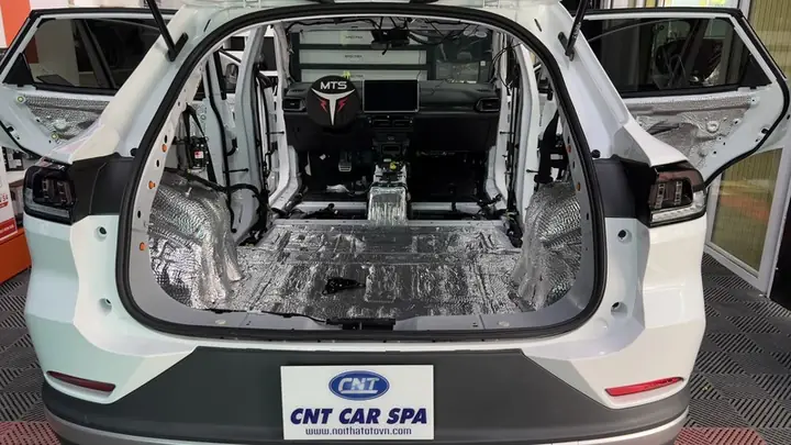 Có Nên Dán Chống Ồn Cho Xe Ô Tô?