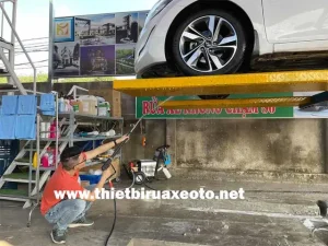 Cần Có Thiết Bị Nào Hỗ Trợ Để Rửa Gầm Xe Oto