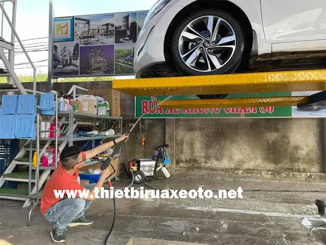 Cần Có Thiết Bị Nào Hỗ Trợ Để Rửa Gầm Xe Oto