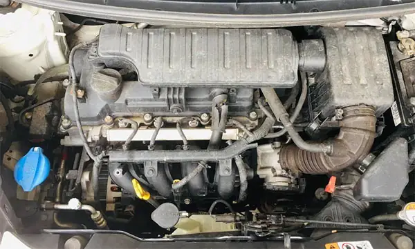 Bước 2: Quét Bỏ Bụi Bẩn