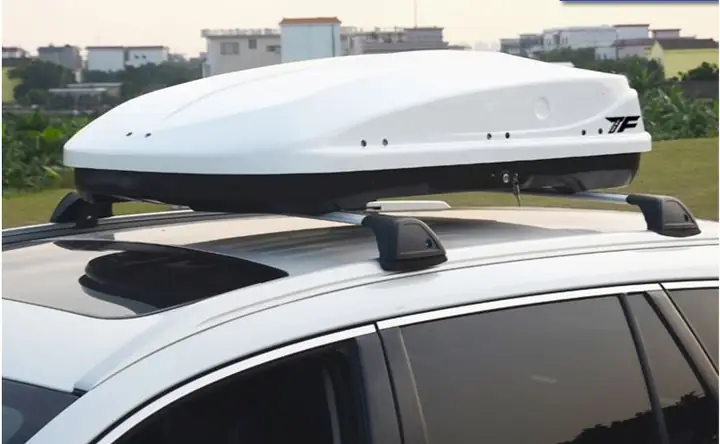 Tự Gắn Thêm Cốp Nóc Ô Tô Bị Phạt Bao Nhiêu?