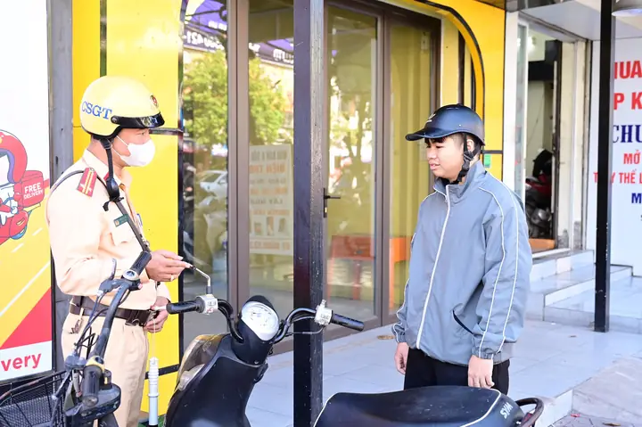 Csgt Ra Quân Tổng Kiểm Soát Ô Tô Xe Máy