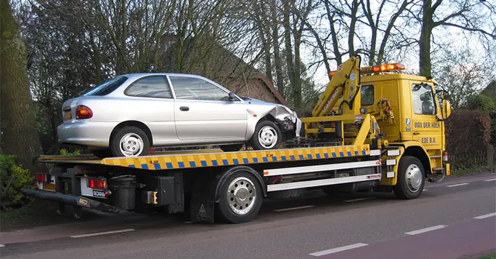 Tại Sao Bạn Cần Dịch Vụ Cứu Hộ Xe Ô Tô 24/7?