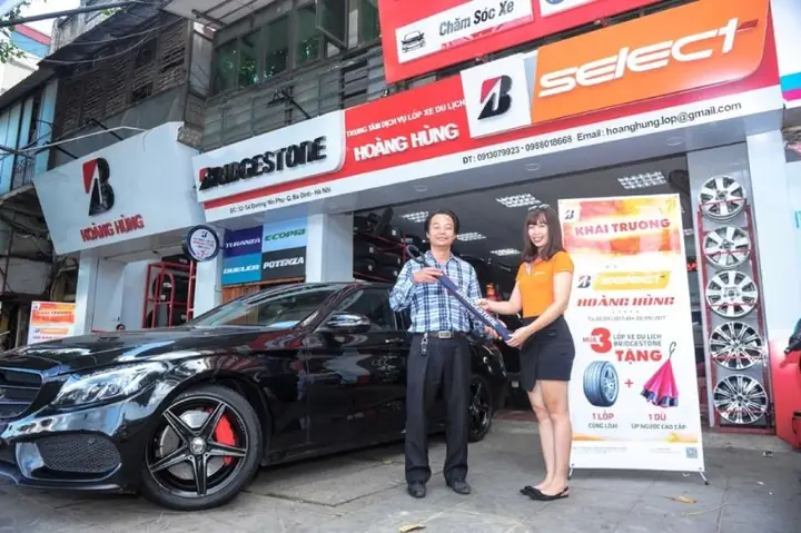 Dịch Vụ Và Điểm Nổi Bật Tại Lốp Ô Tô Hoàng Hùng