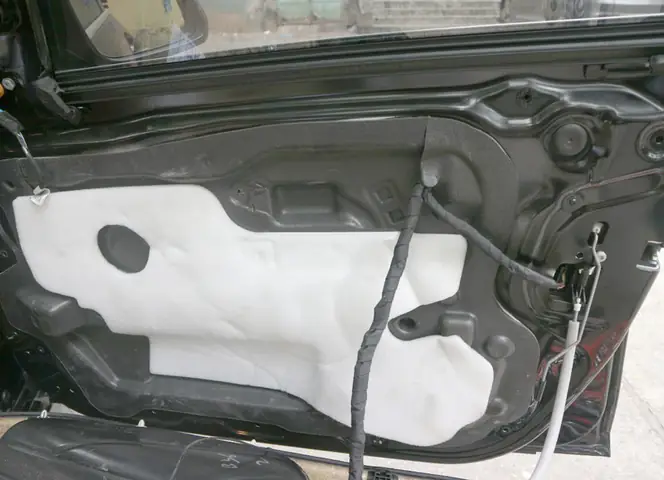 C/ Cách Âm Phần Cánh Cửa Xe