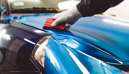 Mức Phạt Đối Với Tài Xế Dán Decal Ô Tô Sai Cách