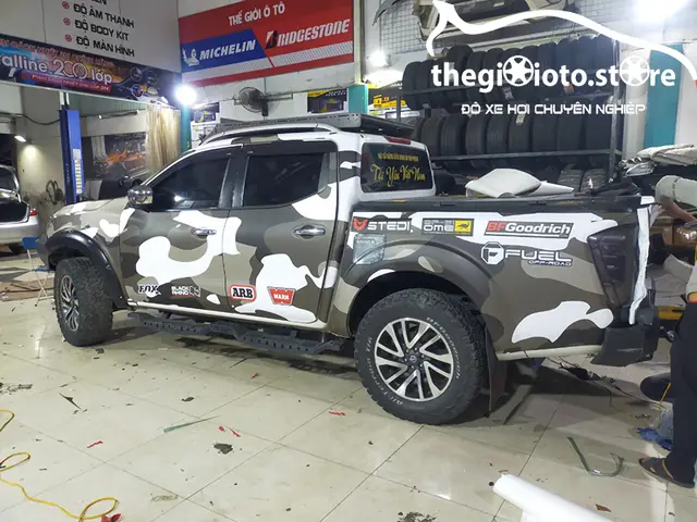 Dán Decal Xe Ô Tô Hải Phòng