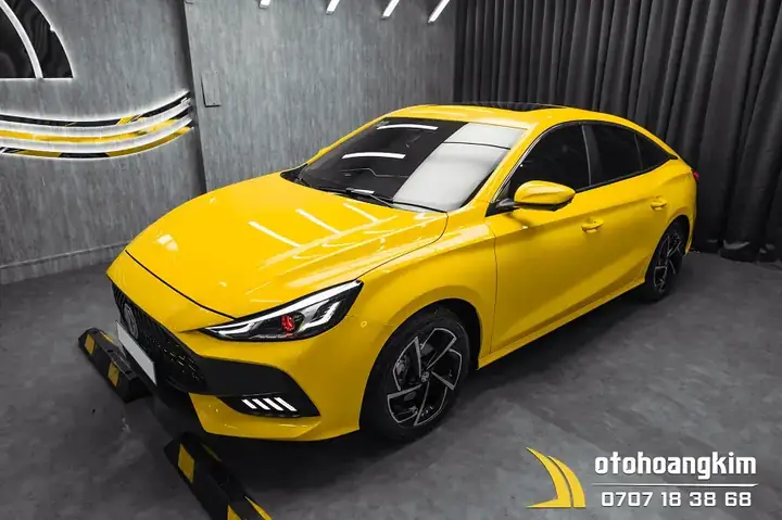 Dán Keo Trong Hay Phủ Ceramic Cho Ô Tô?