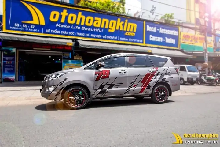 Bộ Sưu Tập 10+ Mẫu Tem Dán Sườn Xe Ô Tô 7 Chỗ Hot Nhất Hiện Nay
