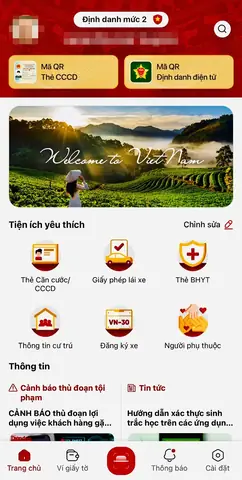 Chủ Xe Đăng Nhập Trên Cổng Dịch Vụ Công Hoặc Trên Vneid Và Kê Khai Chính Xác, Đầy Đủ, Trung Thực Các Nội Dung Quy Định Trong Mẫu Giấy Khai Đăng Ký Xe. Ảnh: Chí Thạch