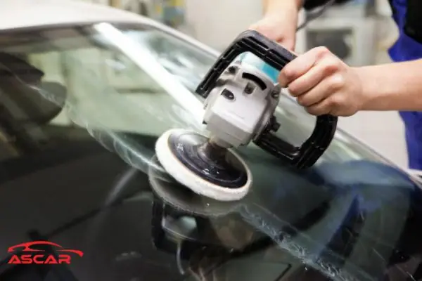 Nên Đánh Bóng Kính Ô Tô Hay Không?