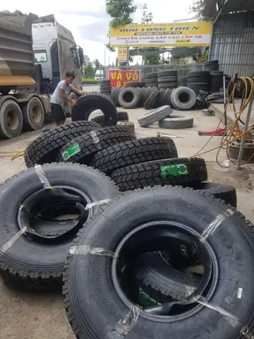 Tại Sao Việc Đánh Giá Tình Trạng Lốp Xe Ô Tô Cũ Lại Quan Trọng?