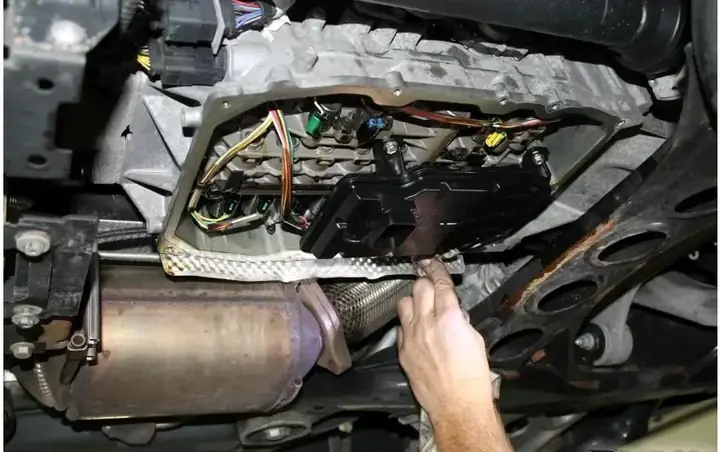 Khi Nao Nen Thay Dau Hop So O To De Xe Luon Van Hanh Muot Ma Hinh Anh 11