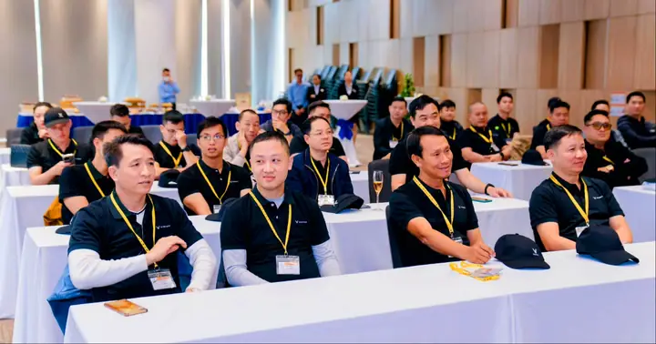 Công Nghệ Tự Động Hóa: Trái Tim Của Dây Chuyền Sản Xuất Vinfast