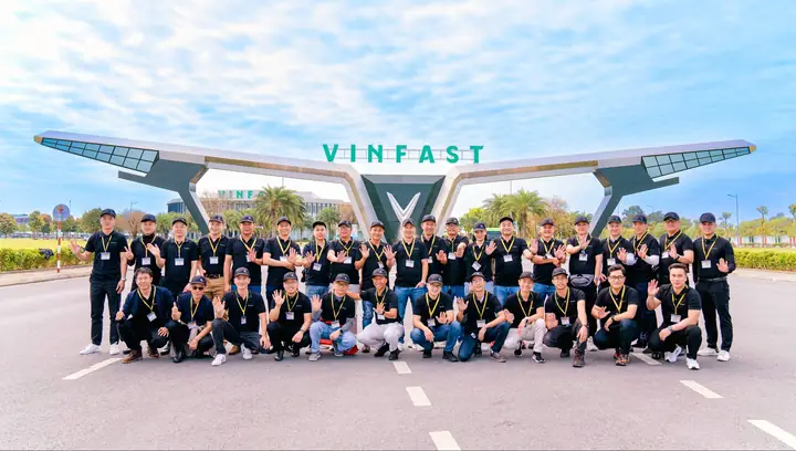 Công Nghệ Tự Động Hóa: Trái Tim Của Dây Chuyền Sản Xuất Vinfast