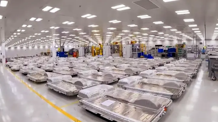 Công Nghệ Tự Động Hóa: Trái Tim Của Dây Chuyền Sản Xuất Vinfast