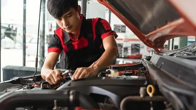 Học Nghề Sửa Xe Ô Tô Chuyên Nghiệp Ở Tphcm: Hướng Dẫn Chọn Trường Và Lộ Trình Phát Triển