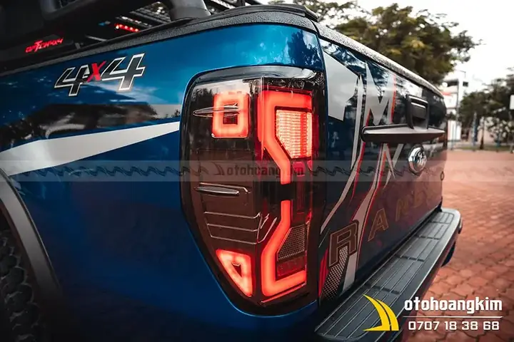 Đèn Hậu Ô Tô Dạng Bóng Halogen