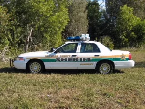 Đèn Police Gắn Xe Ô Tô: Hướng Dẫn Chi Tiết Từ Lắp Đặt Đến Pháp Lý