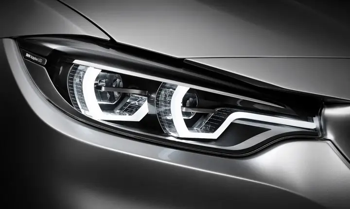 Cách Khắc Phục Đèn Xe Ô Tô Bị Hấp Hơi Nước