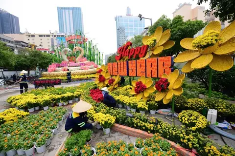 Điểm Giữ Xe Ô Tô Đường Hoa Nguyễn Huệ An Toàn, Tiện Lợi