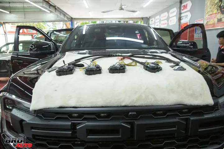 Độ Cửa Hít Ô Tô Xe Ford Ranger