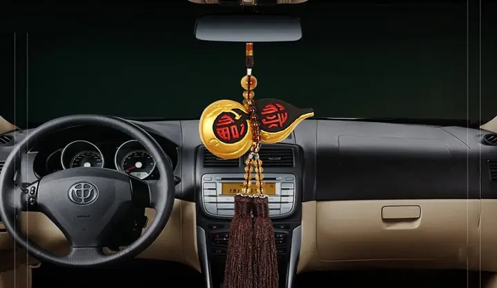 Đồ Treo Xe Ô Tô: Hướng Dẫn Chọn & Sử Dụng An Toàn, Phong Thủy