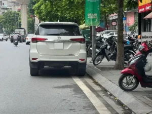 Hướng Dẫn Đỗ Xe Ô Tô Đúng Cách: 7 Mẹo An Toàn Cho Người Mới Bắt Đầu