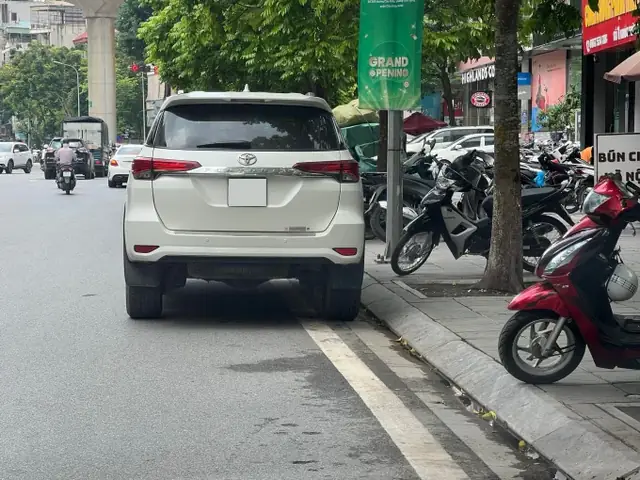 Hướng Dẫn Đỗ Xe Ô Tô Đúng Cách: 7 Mẹo An Toàn Cho Người Mới Bắt Đầu