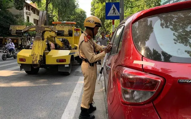 Những Vị Trí Tuyệt Đối Cấm Đỗ Xe Ô Tô Dưới Lòng Đường