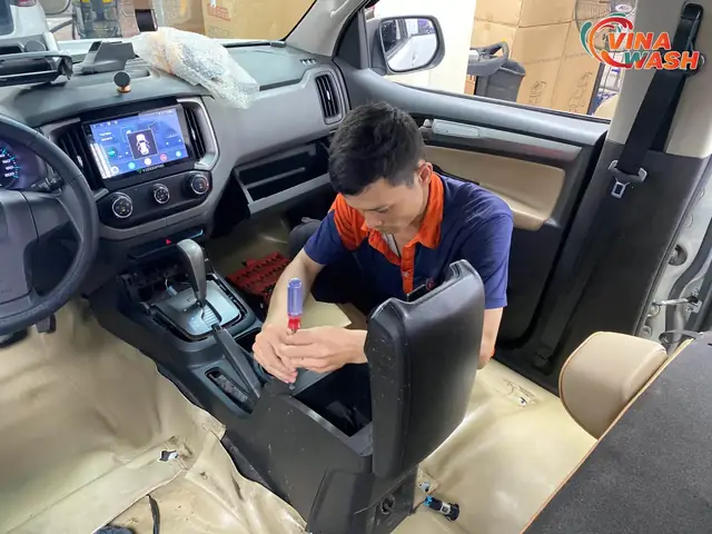 Quy Trình Vệ Sinh Nội Thất Ô Tô Tại Vinawash