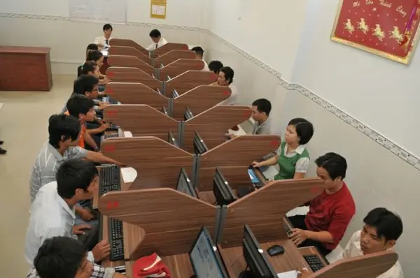 15 Bộ Đề Thi Sát Hạch Lái Xe B2 Có Gì?