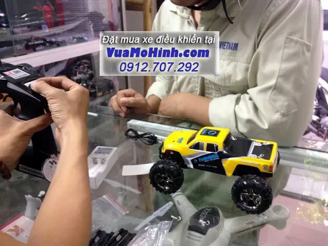 Subotech Bg1510 - Video Clip Đập Hộp Và Chạy Thử Xe Địa Hình Điều Khiển