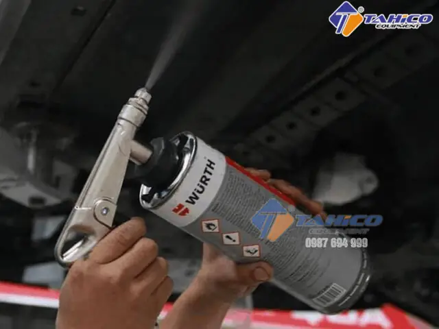 Giá Thành Dung Dịch Phủ Gầm Xe Ô Tô Và Yếu Tố Ảnh Hưởng