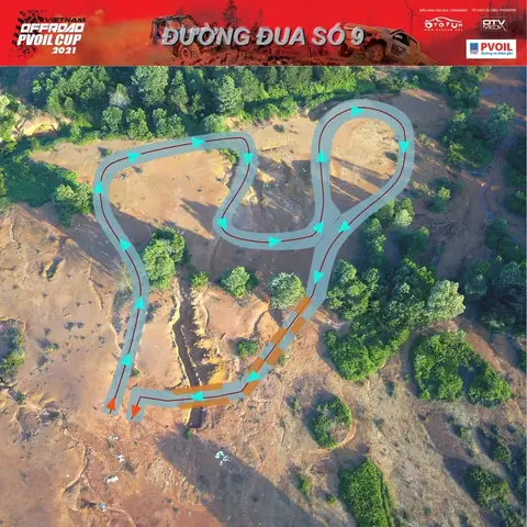 Đường Đua Số 9 - Vượt Hố Bập Bênh Và Cầu Gỗ - Btvn, Cb, Nc: Đây Là Một Đường Đua Dài Kết Hợp Giữa Hai Kỹ Năng Xử Lý Kỹ Thuật Vượt Cầu Gỗ, Hố Bập Bênh Và Kỹ Năng Chạy Tốc Độ Trên Đường Đua Địa Hình. Năm Nay, Hố Bập Bênh Được Di Chuyển Đến Ngay Trước Khi Vào Cầu Gỗ. Bài Này Có Độ Khó Vừa Phải Và Dành Cho Ba Hạng Bán Tải Việt Nam, Cơ Bản Và Nâng Cao.