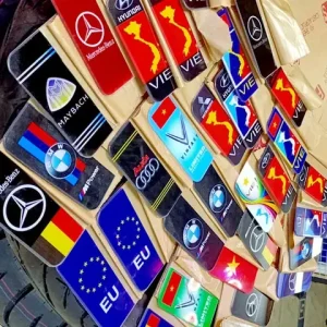 Một Số Mẫu Cờ Đẹp Dùng Để Trang Trí Biển Số Xe Ô Tô Thường Được Khách Hàng Lựa Chọn: