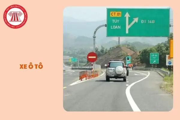 Lỗi Không Gắn Biển Số Xe Ô Tô Năm 2025 Bị Phạt Bao Nhiêu Tiền?