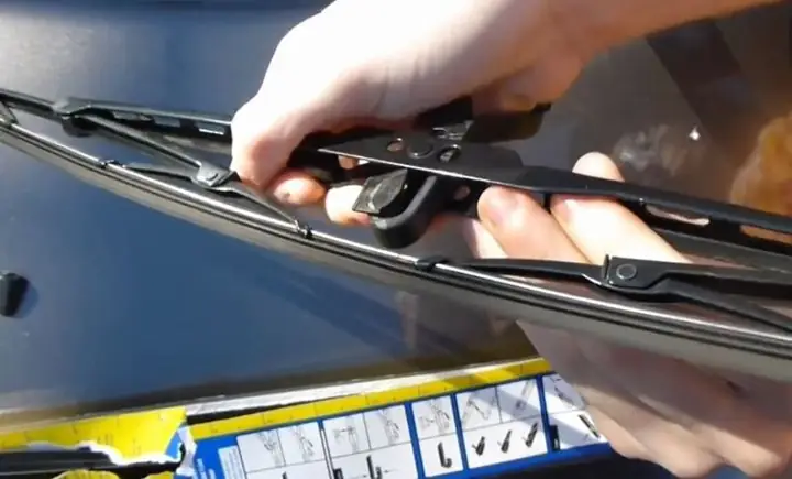 Gạt Mưa Ô Tô Là Gì?