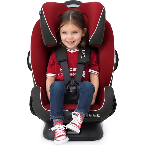 Phần Vai, Cổ Và Đầu Của Trẻ Sơ Sinh Rất Yếu Nên Cần Được Bảo Vệ Một Cách Tốt Nhất. Do Đó, Bố Mẹ Có Thể Sử Dụng Miếng Đệm Phù Hợp Với Ghế Và Lắp Vào 2 Bên Để Tránh Tình Trạng Đầu Bé Bị Lắc Lư Khi Xe Di Chuyển. Mặt Khác, Chỉ Nên Sử Dụng Các Sản Phẩm Đảm Bảo Chất Lượng Theo Khuyến Nghị Của Nhà Sản Xuất Để Đảm Bảo Hiệu Quả Tối Ưu.