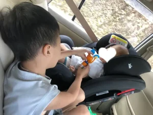 Hướng Dẫn Sử Dụng Ghế Ngồi Ô Tô Cho Trẻ Sơ Sinh Đúng Cách