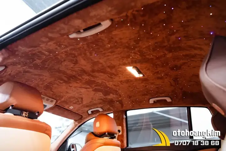 Có Nên Bọc Da Lộn Trần Xe Ô Tô?