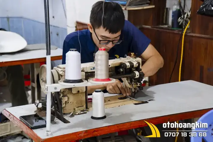 Ô Tô Hoàng Kim - Địa Chỉ Bọc Da Lộn Trần Ô Tô Chuyên Nghiệp, Uy Tín