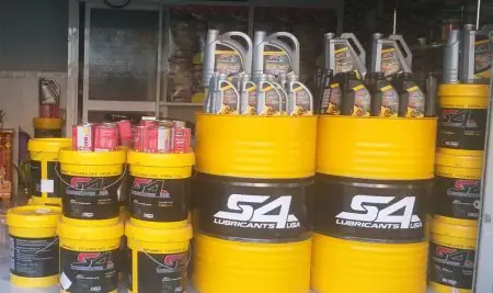 Giá Dầu Cầu Xe Ô Tô: Bảng Giá Mới Nhất, Cách Chọn Dầu & Kinh Nghiệm Thay Dầu Cho Chủ Xe